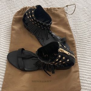 Burberry Fringe sandal 39, black and gold